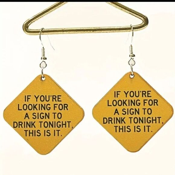 Hand crafted dangle earrings - Picture 3 of 5